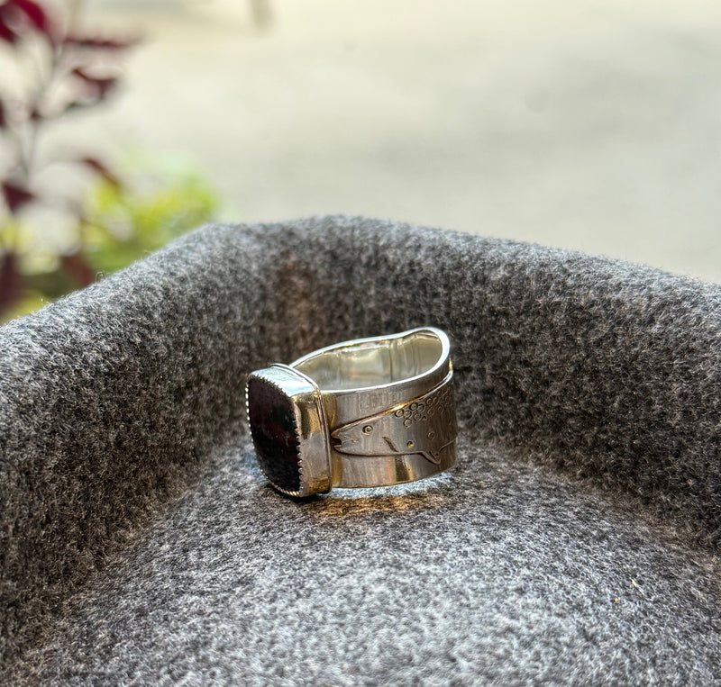 Load image into Gallery viewer, Trout Wide Band Ring
