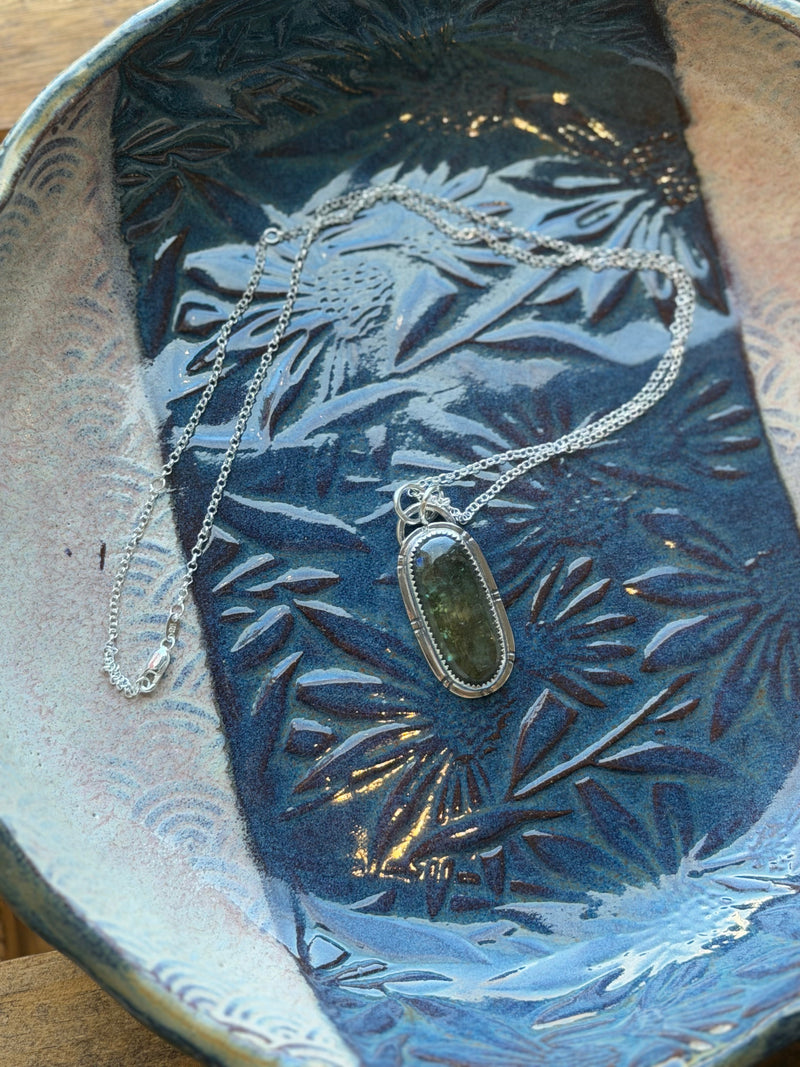 Load image into Gallery viewer, Labradorite Necklace
