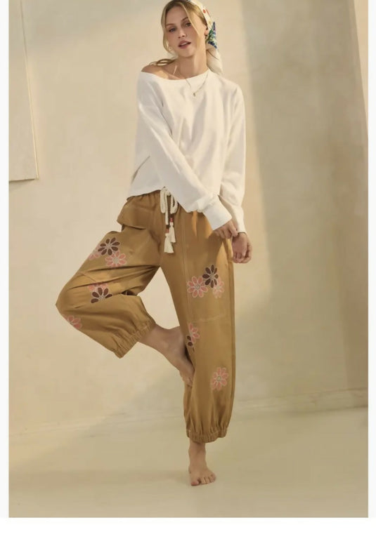 Relaxed Fit Cropped Pants